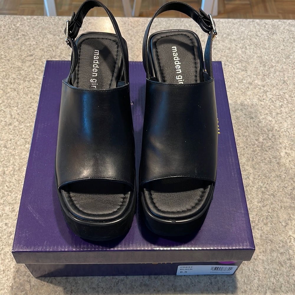 Steven Madden Platforms / Crest